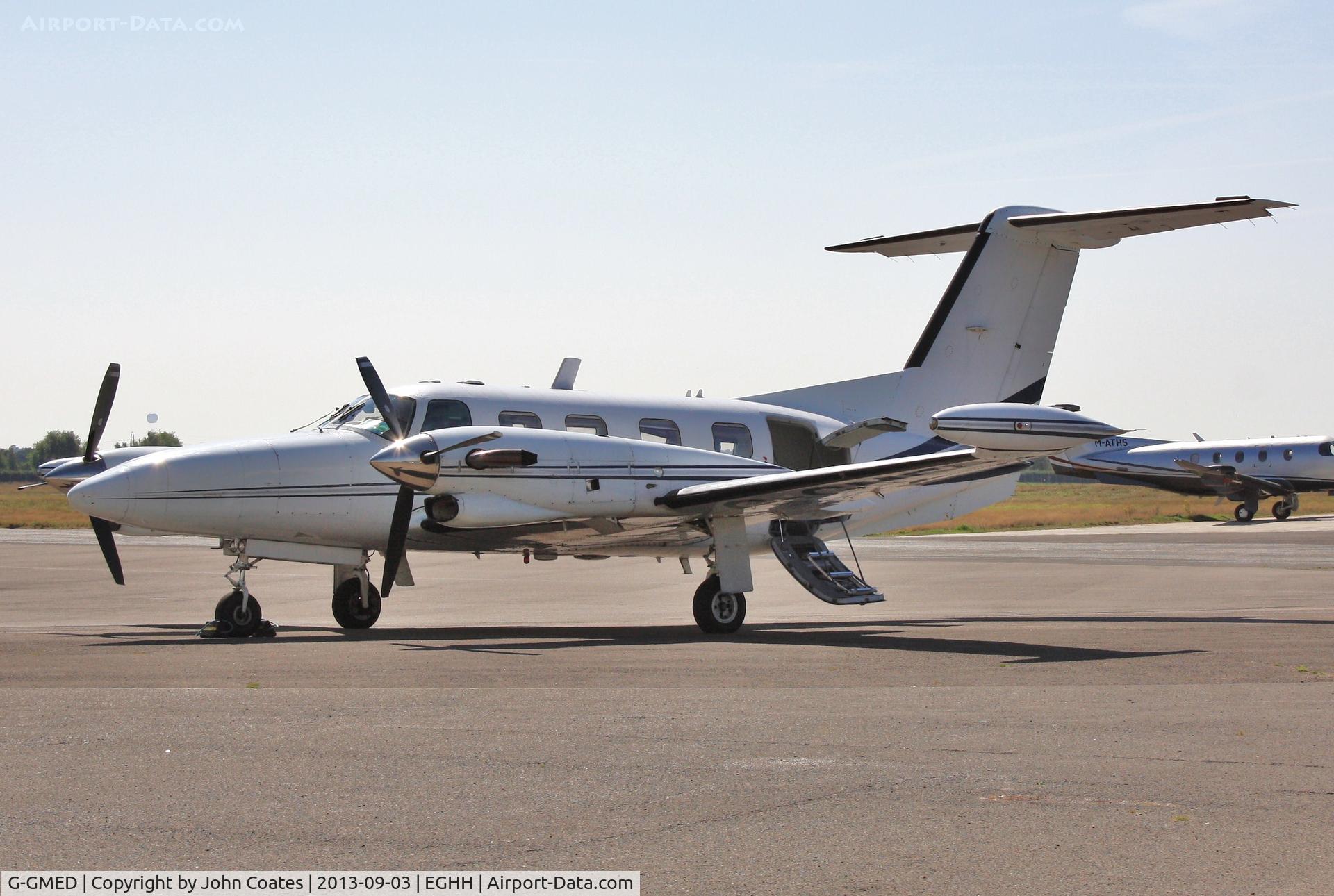 G-GMED, 1990 Piper PA-42-720 Cheyenne III C/N 42-5501050, Visiting Signatures.