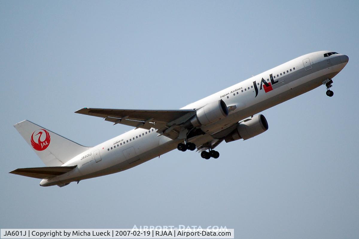 JA601J, 2002 Boeing 767-346/ER C/N 32886, At Narita