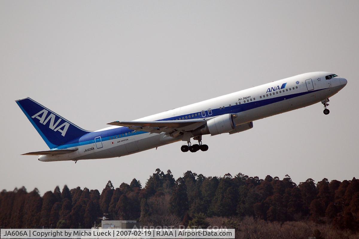JA606A, 2002 Boeing 767-381/ER C/N 32975, At Narita