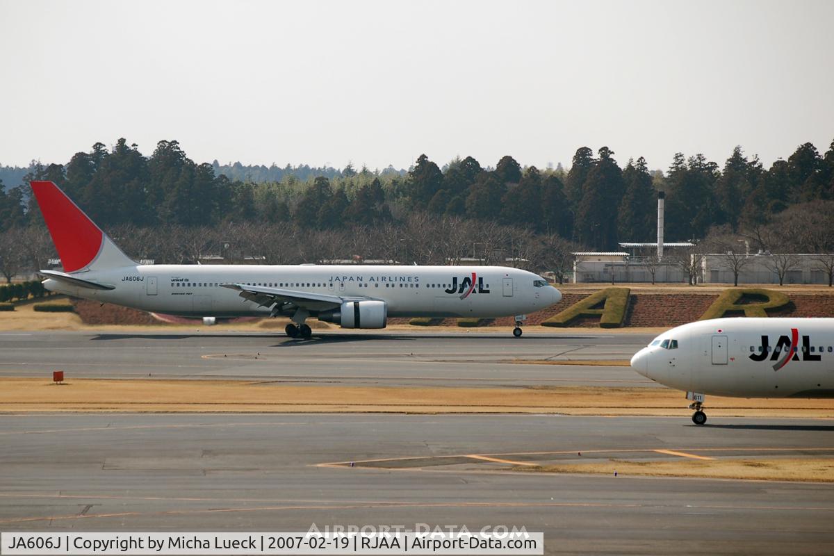 JA606J, 2003 Boeing 767-346/ER C/N 33495, At Narita (with JA611J)