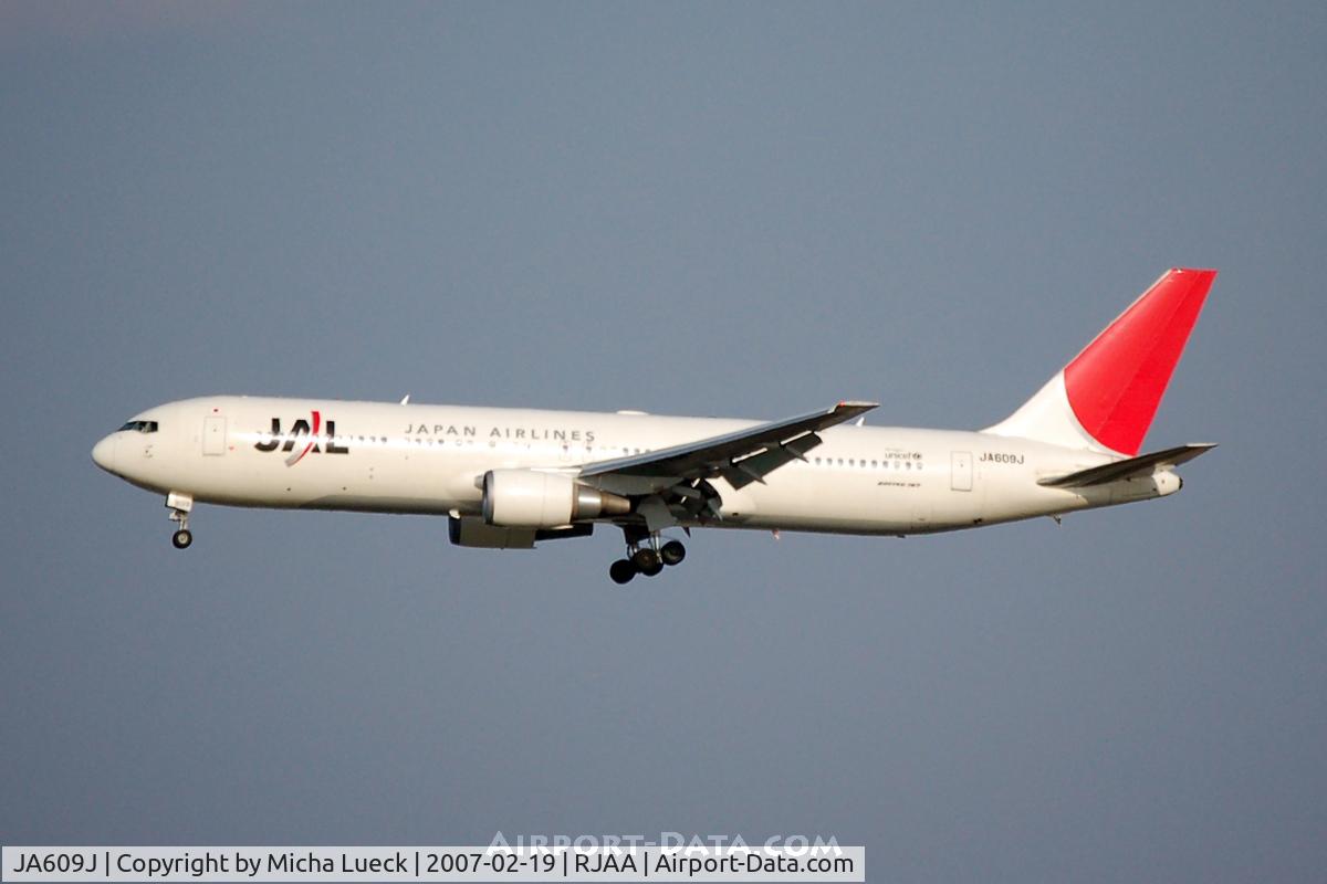 JA609J, 2004 Boeing 767-346/ER C/N 33845, At Narita