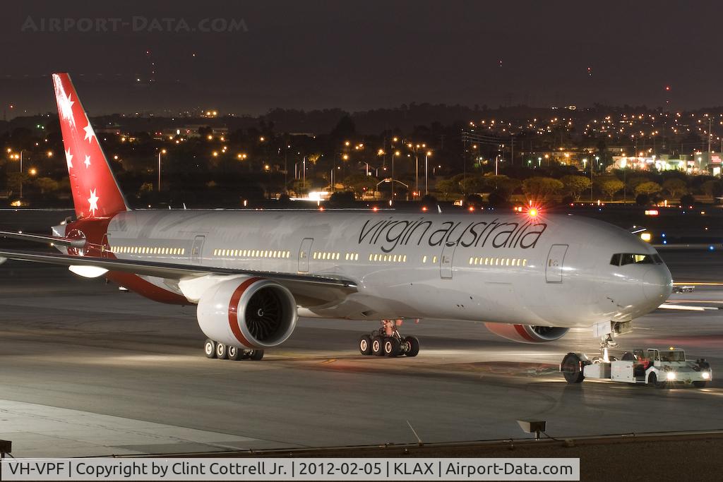 VH-VPF, 2009 Boeing 777-3ZG/ER C/N 37940, LAX at night