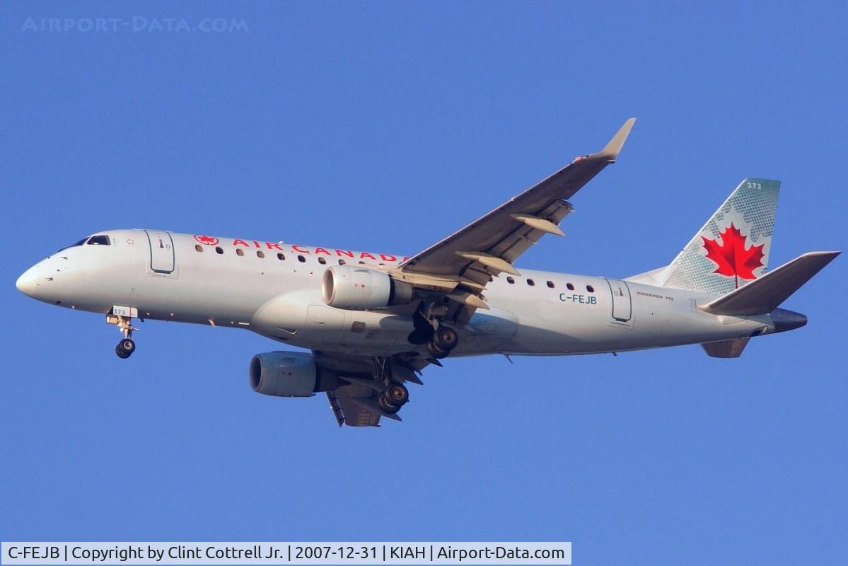 C-FEJB, 2005 Embraer 175SU (ERJ-170-200SU) C/N 17000086, Houston