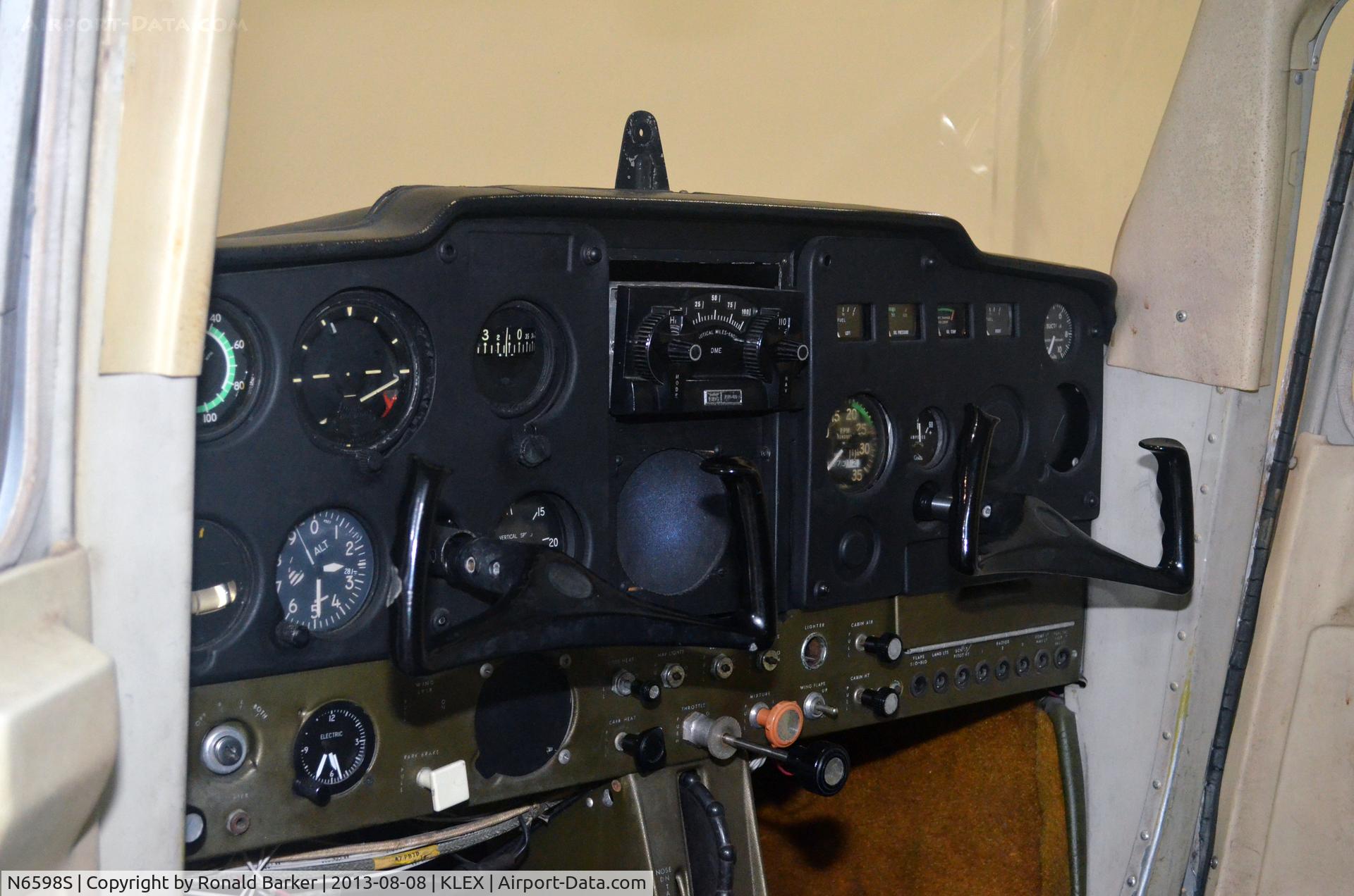 N6598S, 1972 Cessna 150H C/N 15067398, Cockpit - Aviation Museum of KY
