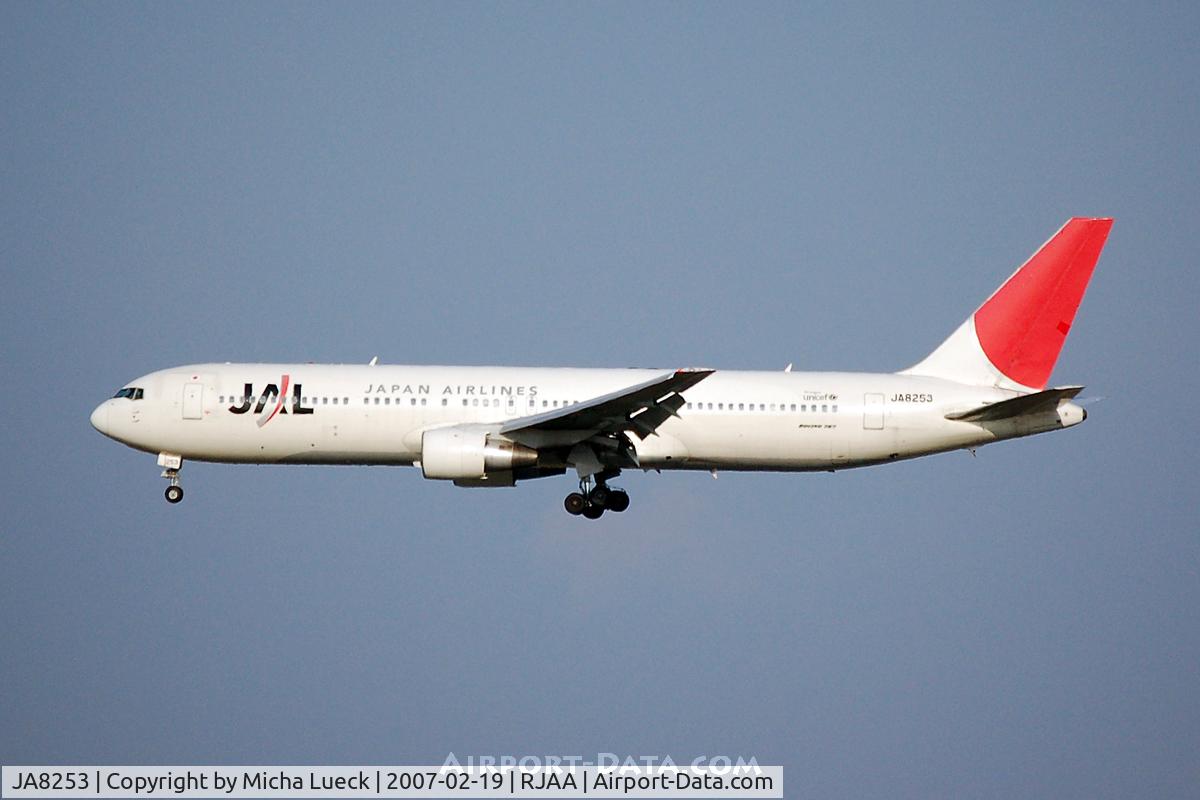 JA8253, 1987 Boeing 767-346 C/N 23645, At Narita