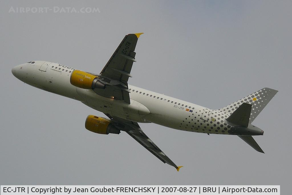 EC-JTR, 2006 Airbus A320-214 C/N 2798, take off to BCN