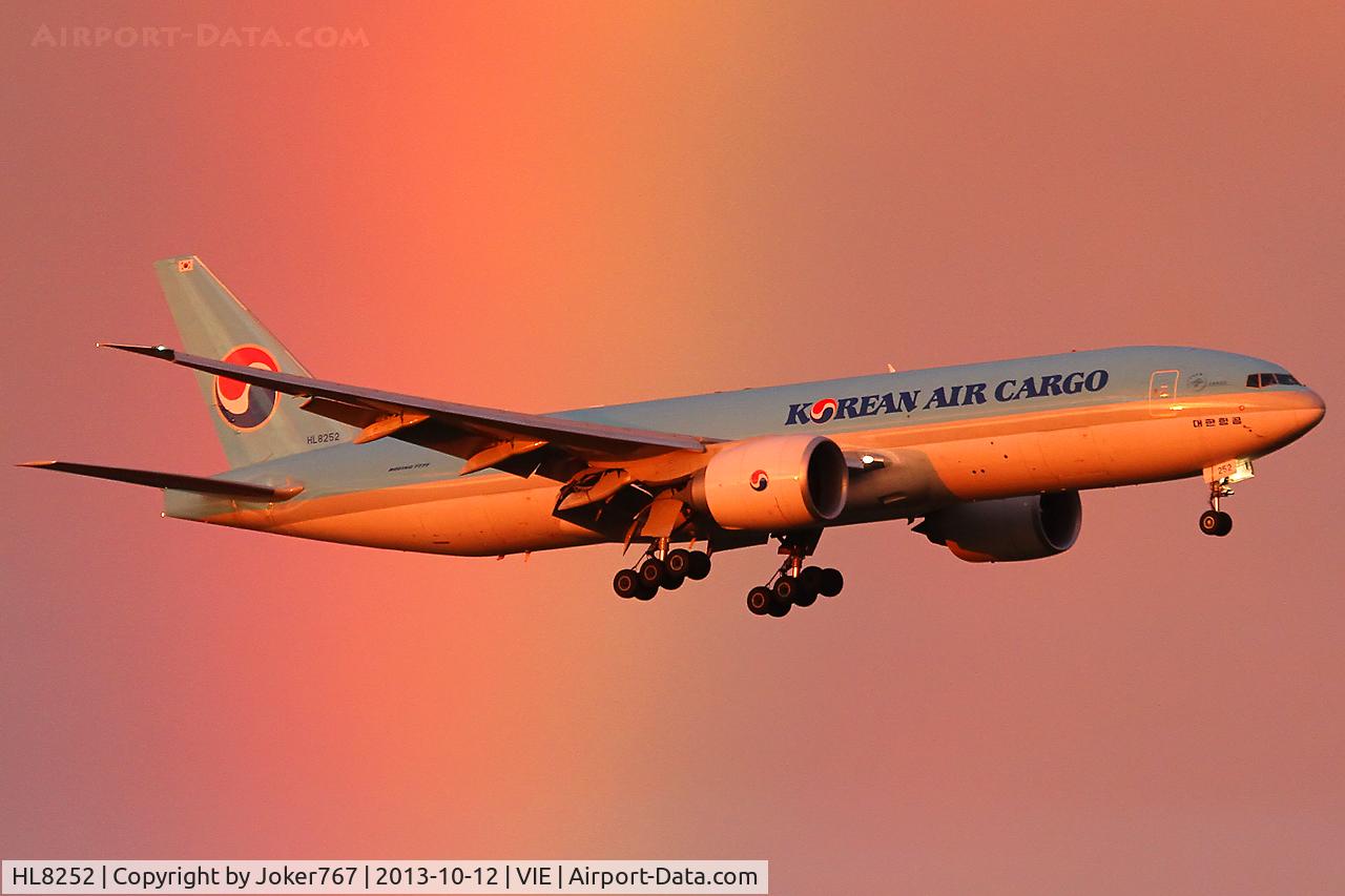 HL8252, 2012 Boeing 777-FB5 C/N 37638, Korean Air Cargo