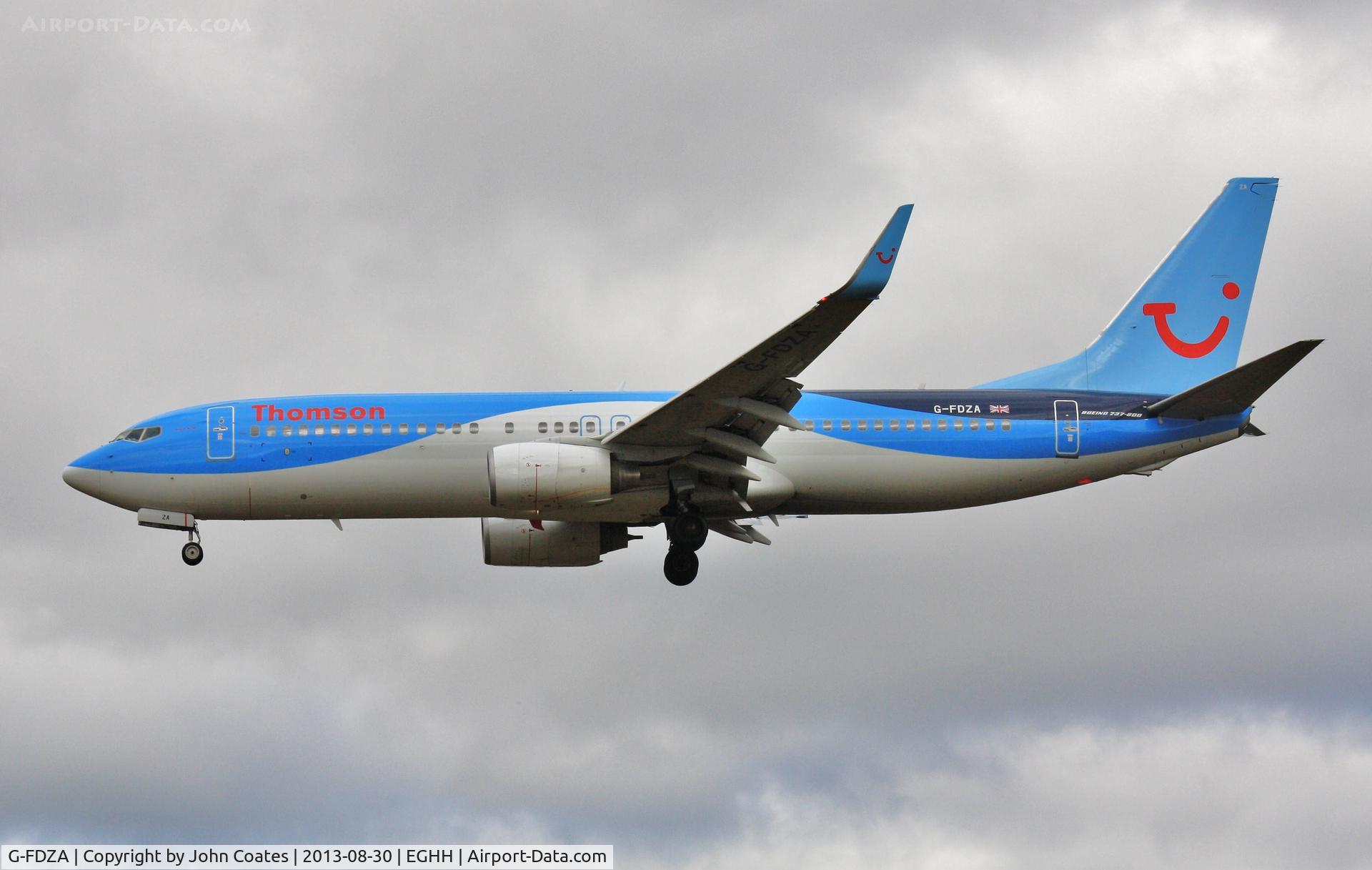 G-FDZA, 2007 Boeing 737-8K5 C/N 35134, Finals to 26