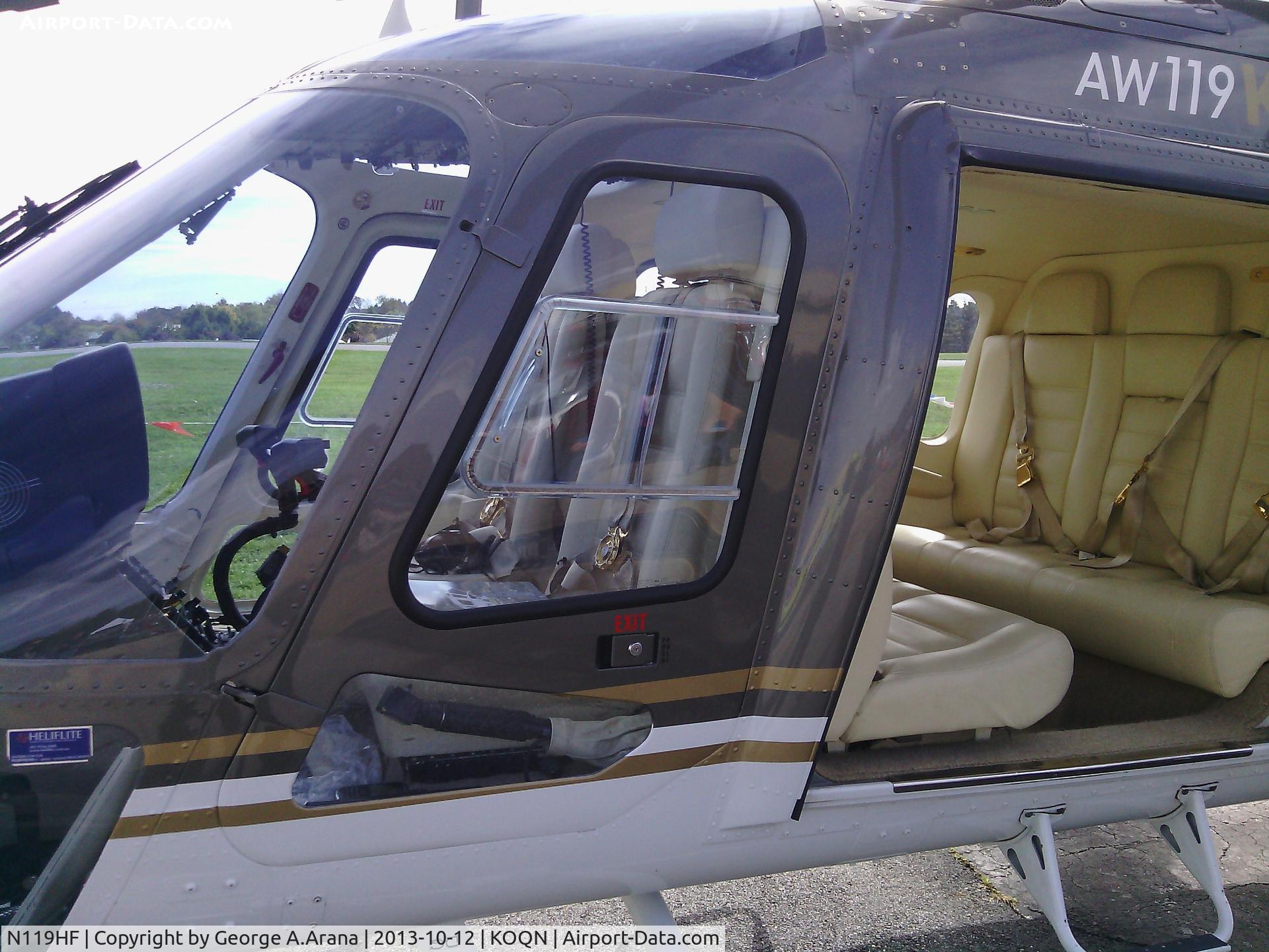 N119HF, 2008 Agusta AW-119 MKII C/N 14719, Copilot door and port sliding door