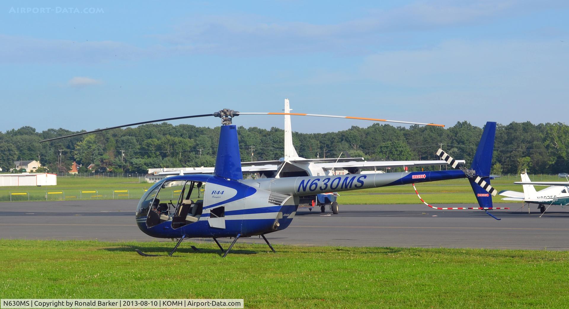 N630MS, 2000 Robinson R44 C/N 0885, Parked Orange