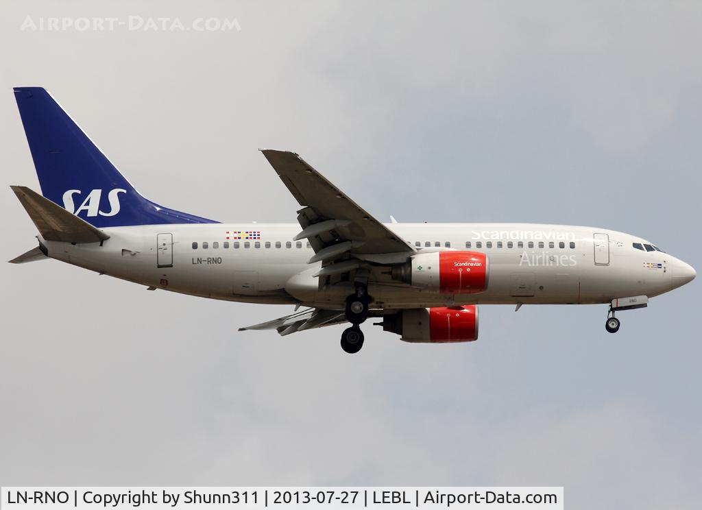 LN-RNO, 1999 Boeing 737-783 C/N 28316, Landing rwy 07L