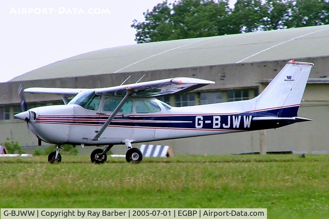 G-BJWW, 1982 Reims F172P Skyhawk C/N F17202148, R/Cessna F.172P Skyhawk [2148] Kemble~G 01/07/2005