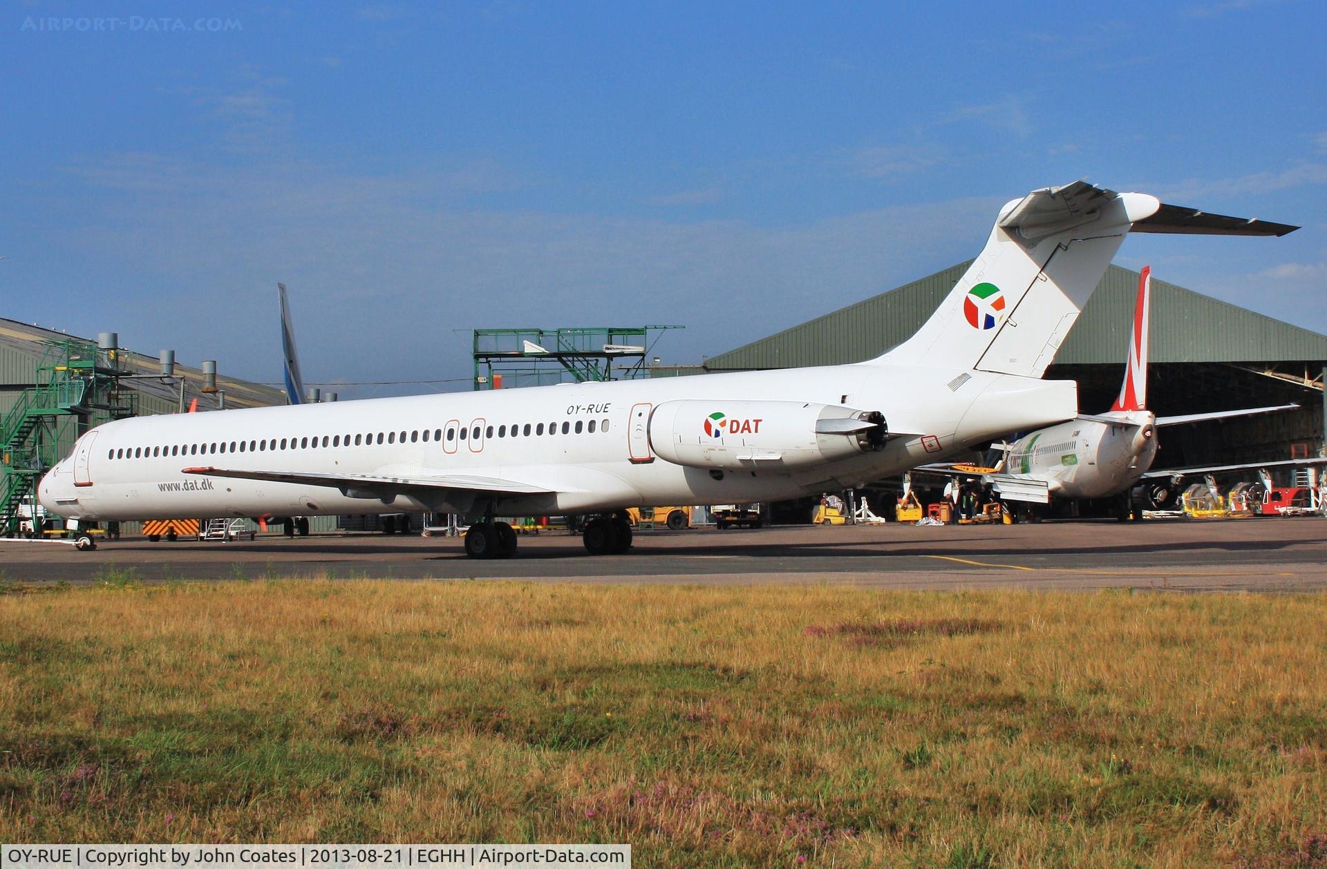 OY-RUE, 1990 McDonnell Douglas MD-83 (DC-9-83) C/N 49936, Entering the paintshop for a special livery.