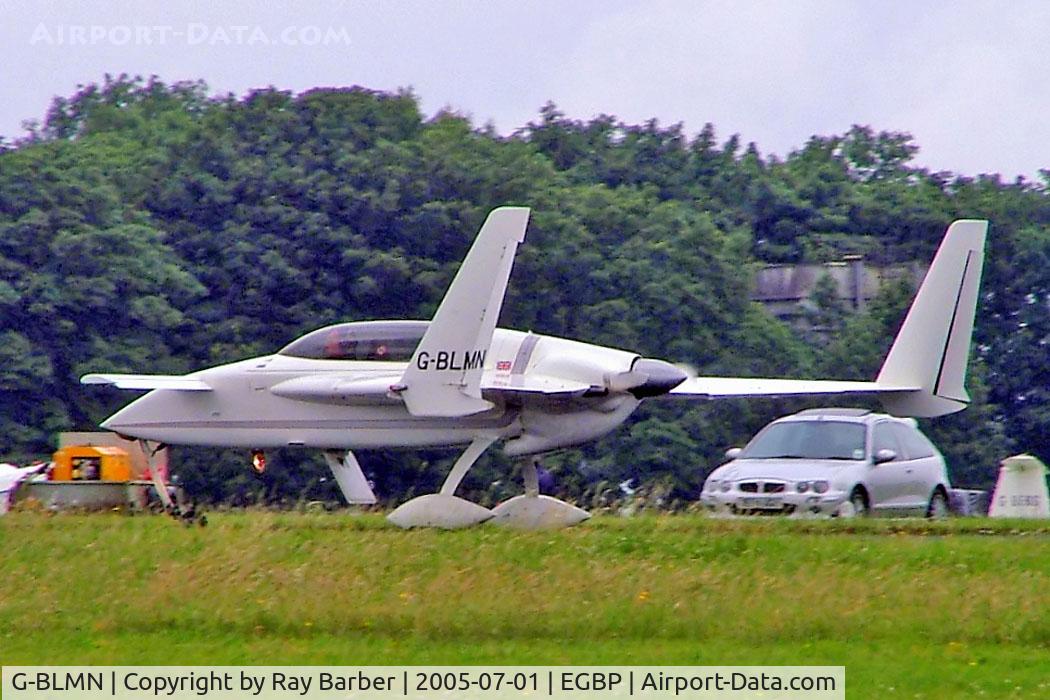G-BLMN, 1986 Rutan Long-EZ C/N PFA 074A-10648, Rutan Long-Ez [PFA 074A-10643] Kemble~G 01/07/2005