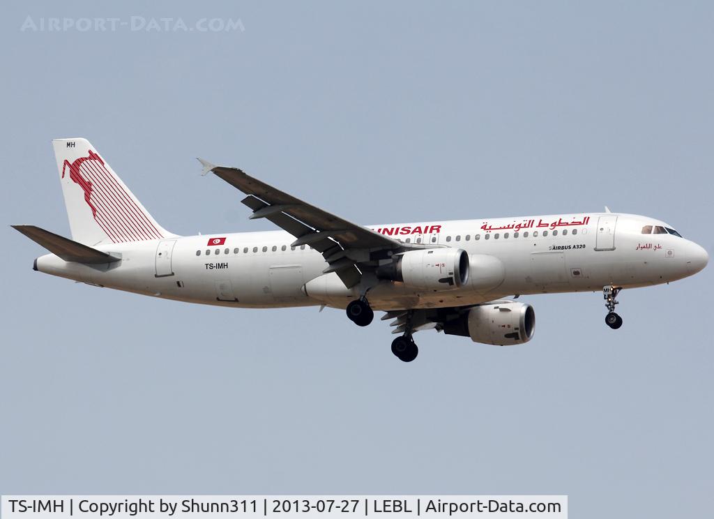TS-IMH, 1993 Airbus A320-211 C/N 0402, Landing rwy 07L