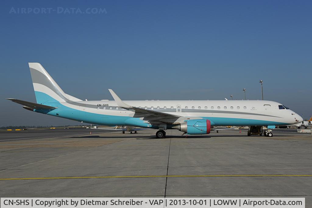 CN-SHS, 2011 Embraer ERJ-190-100ECJ Lineage 1000 C/N 19000307, Embraer 190