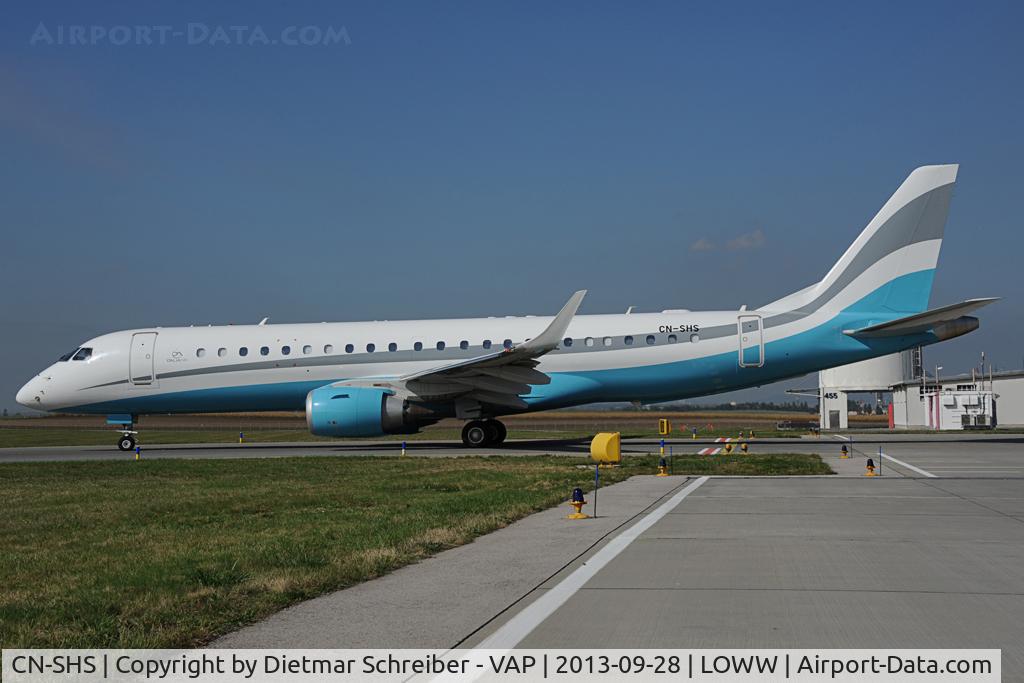 CN-SHS, 2011 Embraer ERJ-190-100ECJ Lineage 1000 C/N 19000307, Embraer 190