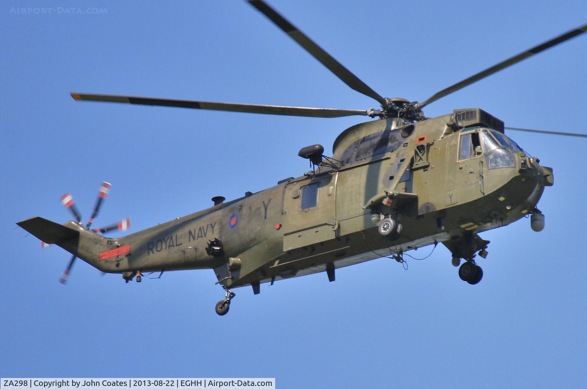 ZA298, 1981 Westland Sea King HC.4 C/N WA912, Coded Y on low approach.