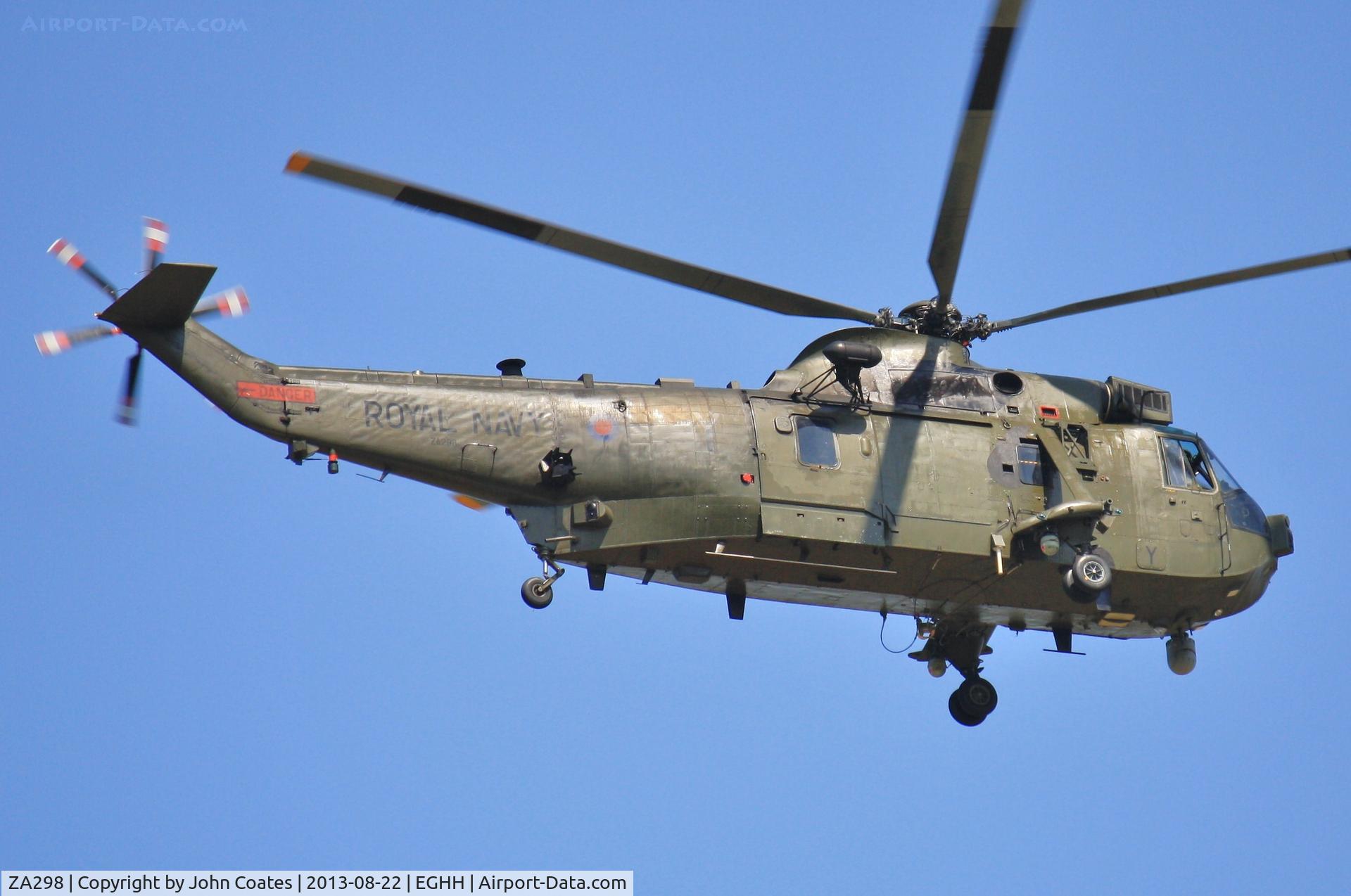 ZA298, 1981 Westland Sea King HC.4 C/N WA912, R N Sea King coded Y training.