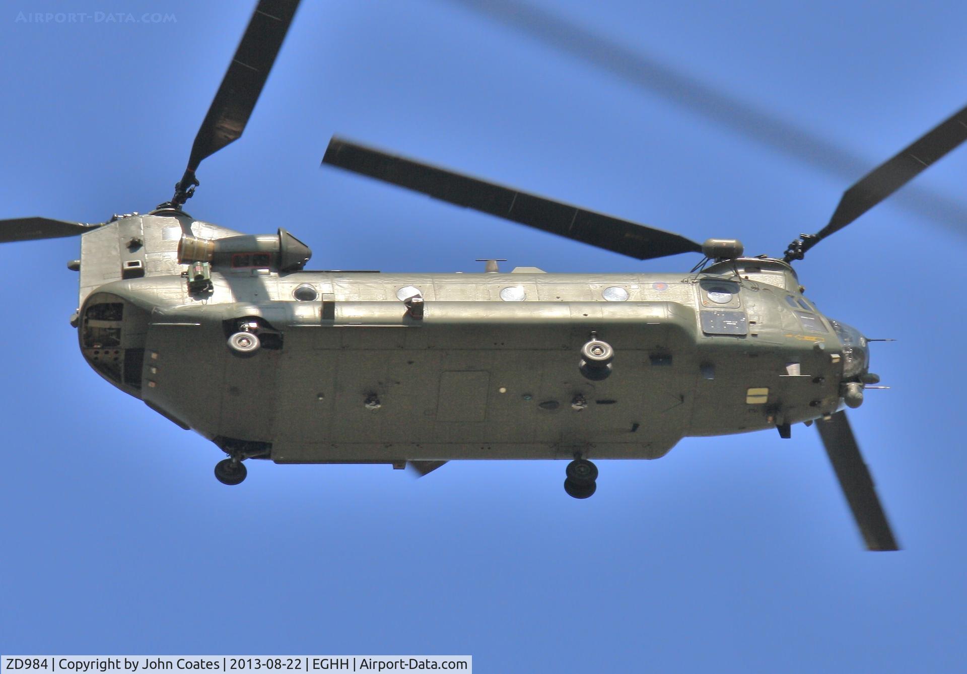 ZD984, Boeing Vertol Chinook HC.4 C/N MA041/M7015, Low approach during training.