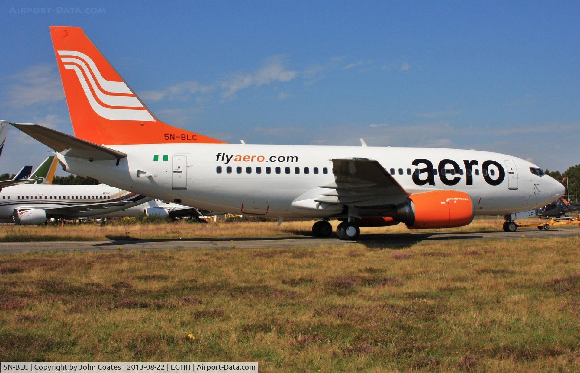 5N-BLC, 1993 Boeing 737-522 C/N 26692, Taxiing to depart after paint into latest livery.