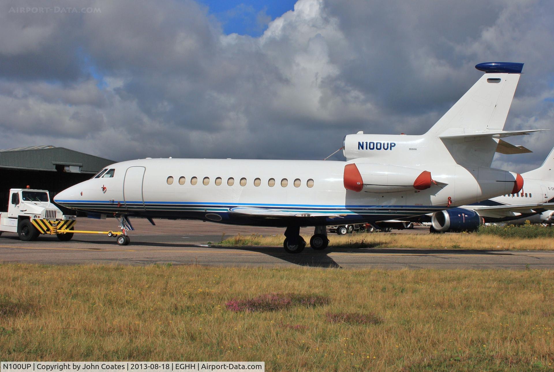 N100UP, 1988 Dassault Falcon 900 C/N 44, Being towed to Thurston Aviation