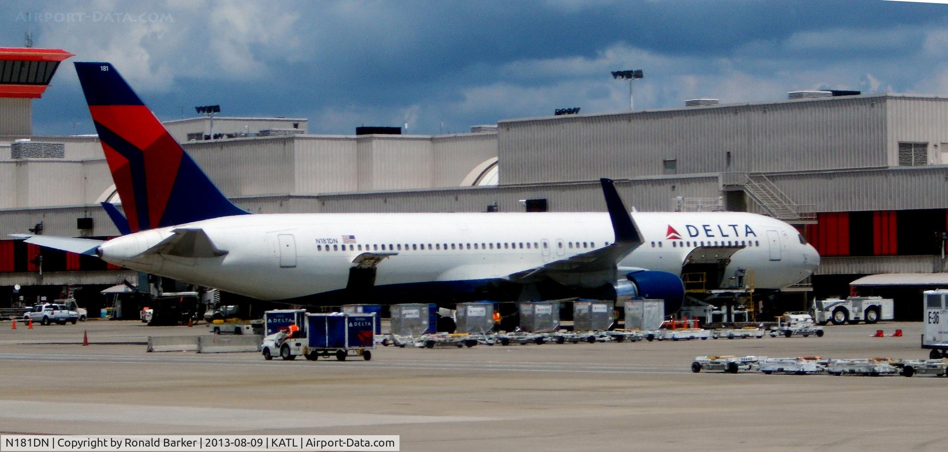 N181DN, 1992 Boeing 767-332 C/N 25986, Atlanta