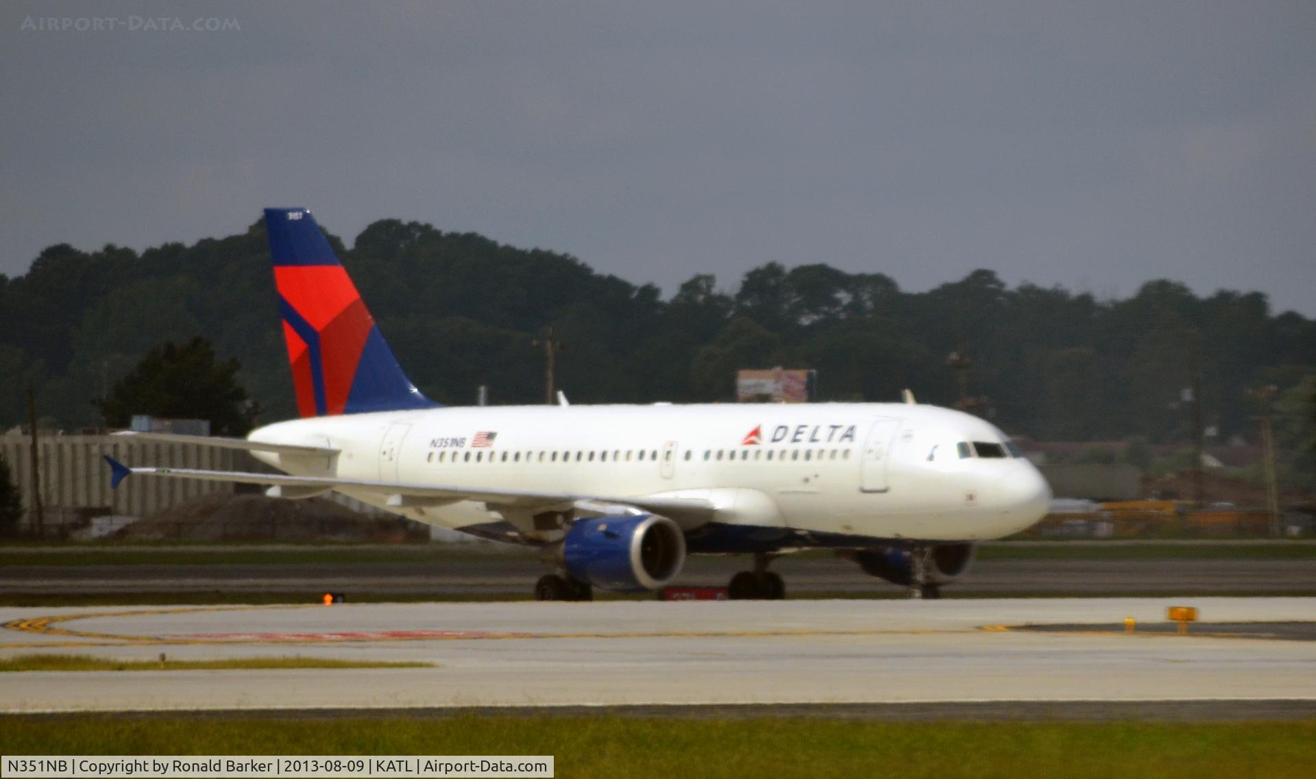 N351NB, 2002 Airbus A319-114 C/N 1820, Taxi Atlanta
