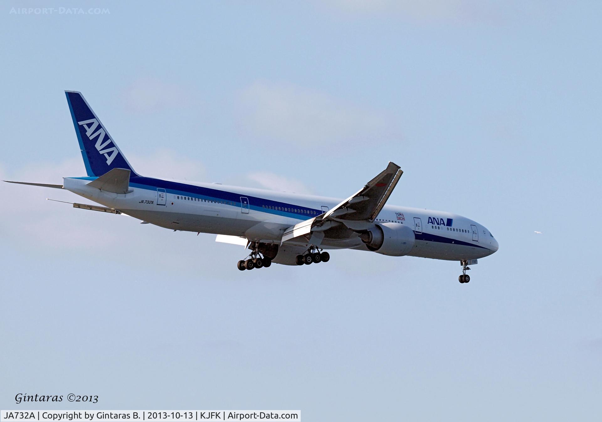 JA732A, 2005 Boeing 777-381/ER C/N 27038, Going to a landing @ 4R @ JFK