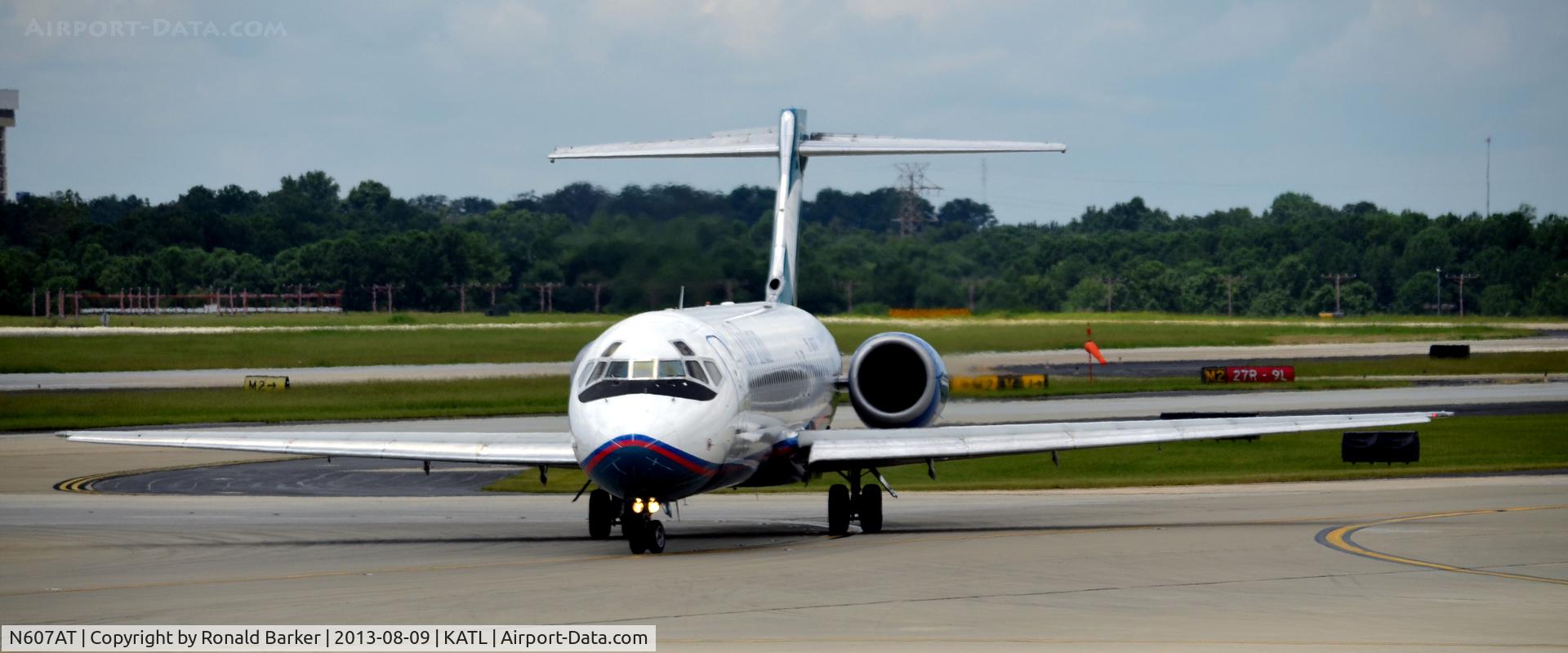 N607AT, 2000 Boeing 717-200 C/N 55074, Taxi Atlanta