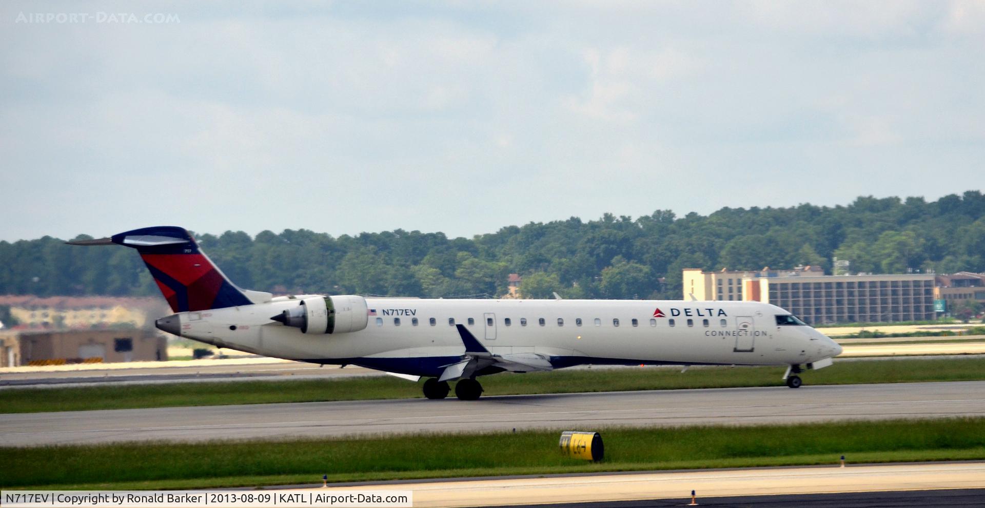 N717EV, 2003 Bombardier CRJ-701 (CL-600-2C10) Regional Jet C/N 10088, Landing Atlanta