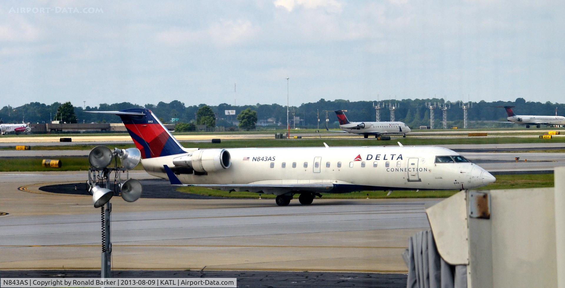 N843AS, 1999 Bombardier CRJ-200ER (CL-600-2B19) C/N 7310, Taxi Atlanta