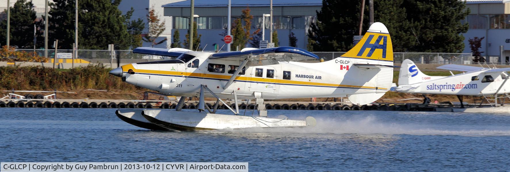 C-GLCP, 1961 De Havilland Canada DHC-3T Vazar Turbine Otter C/N 422, Departing