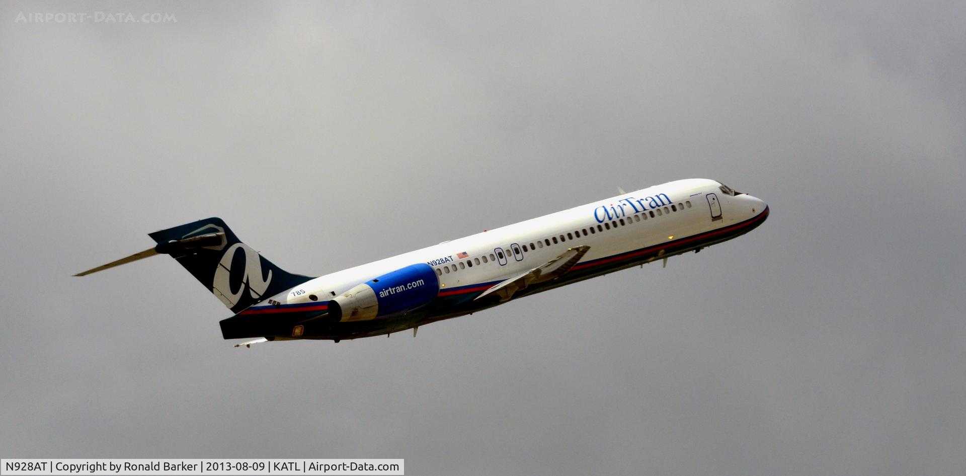 N928AT, 2000 Boeing 717-200 C/N 55076, Takeoff Atlanta