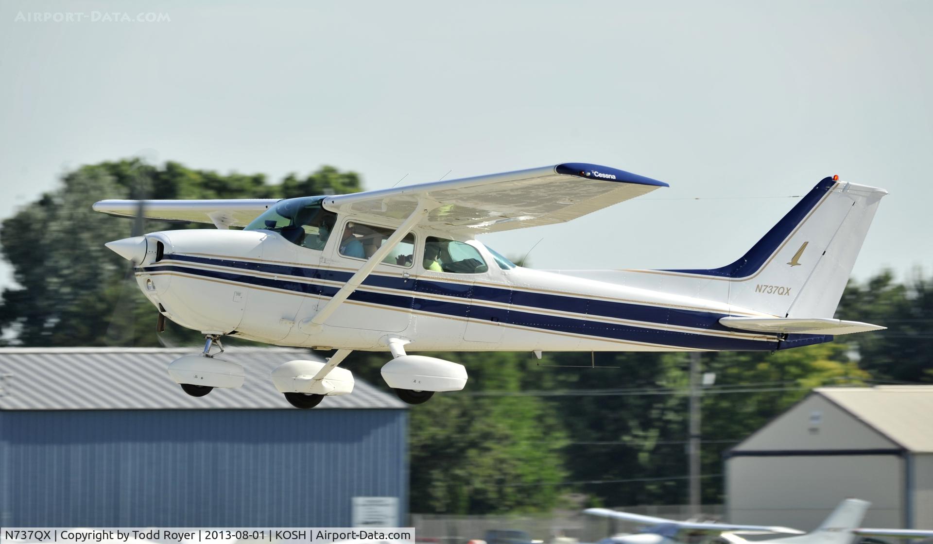 N737QX, 1977 Cessna 172N C/N 17269602, Airventure 2013
