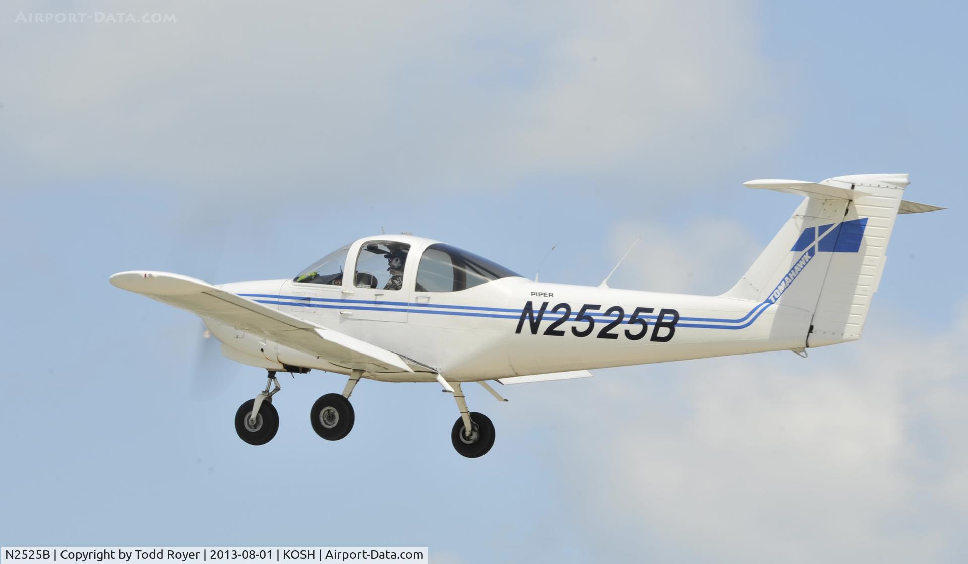 N2525B, 1978 Piper PA-38-112 Tomahawk C/N 38-79A0108, Airventure 2013