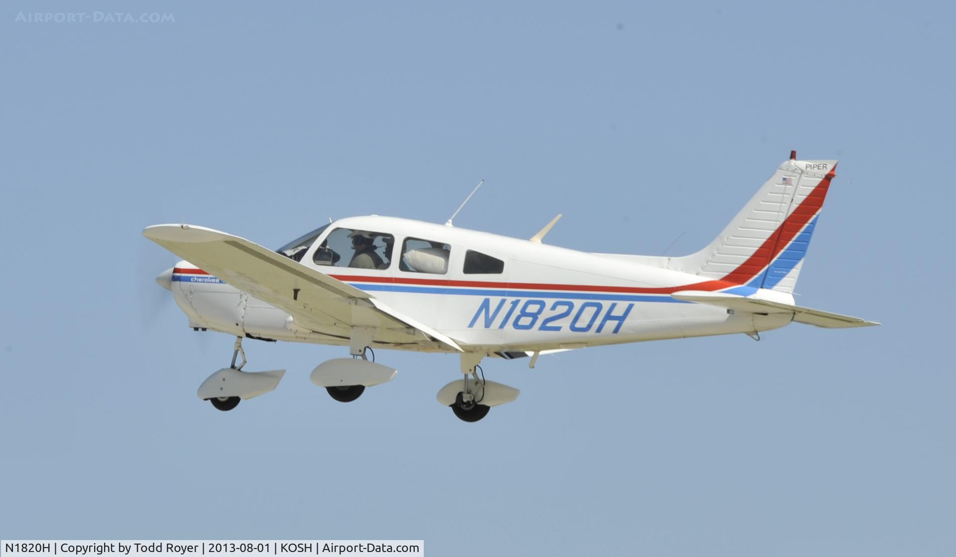N1820H, 1977 Piper PA-28-161 C/N 28-7716053, Airventure 2013