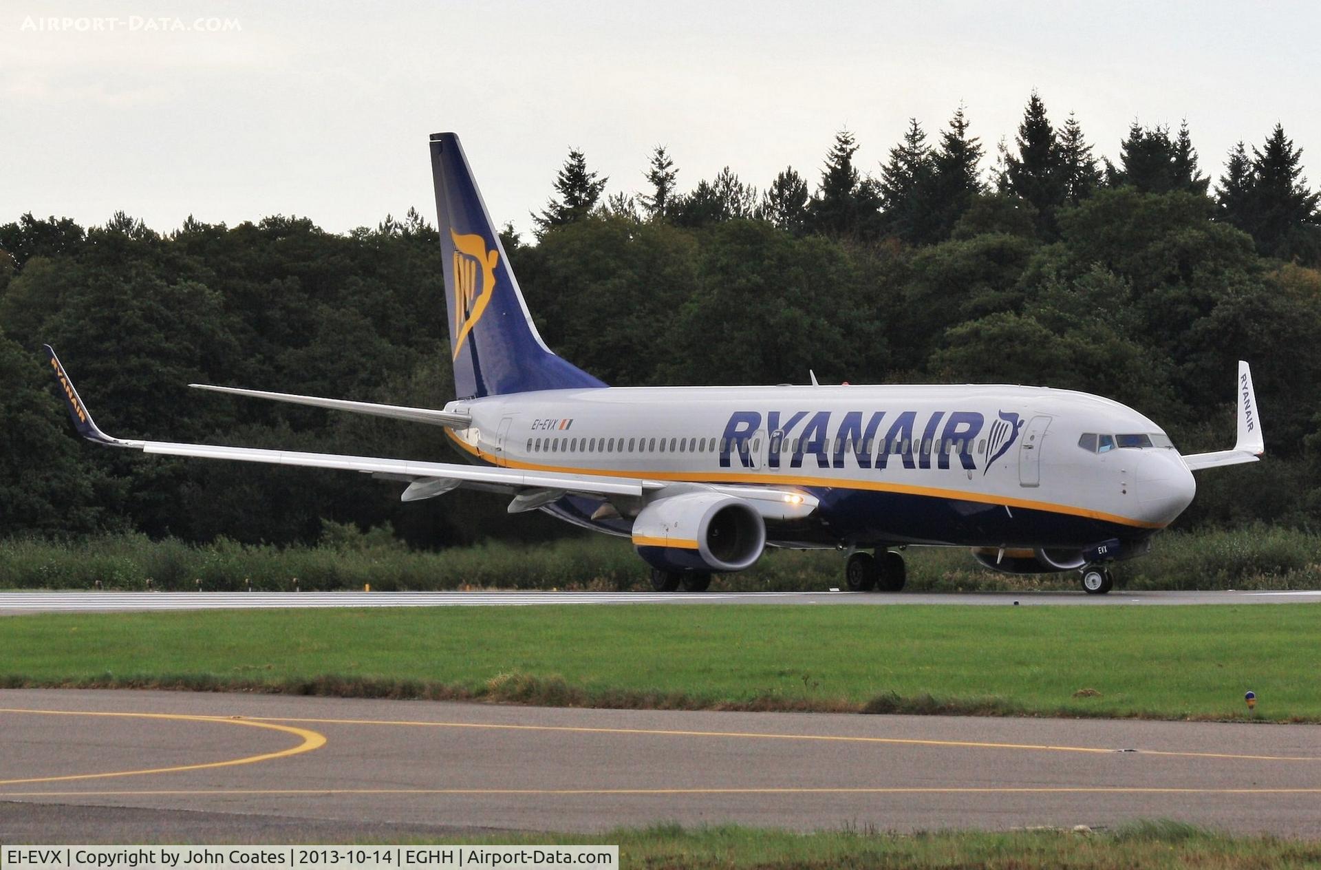 EI-EVX, 2012 Boeing 737-8AS C/N 40317, Lining up 26