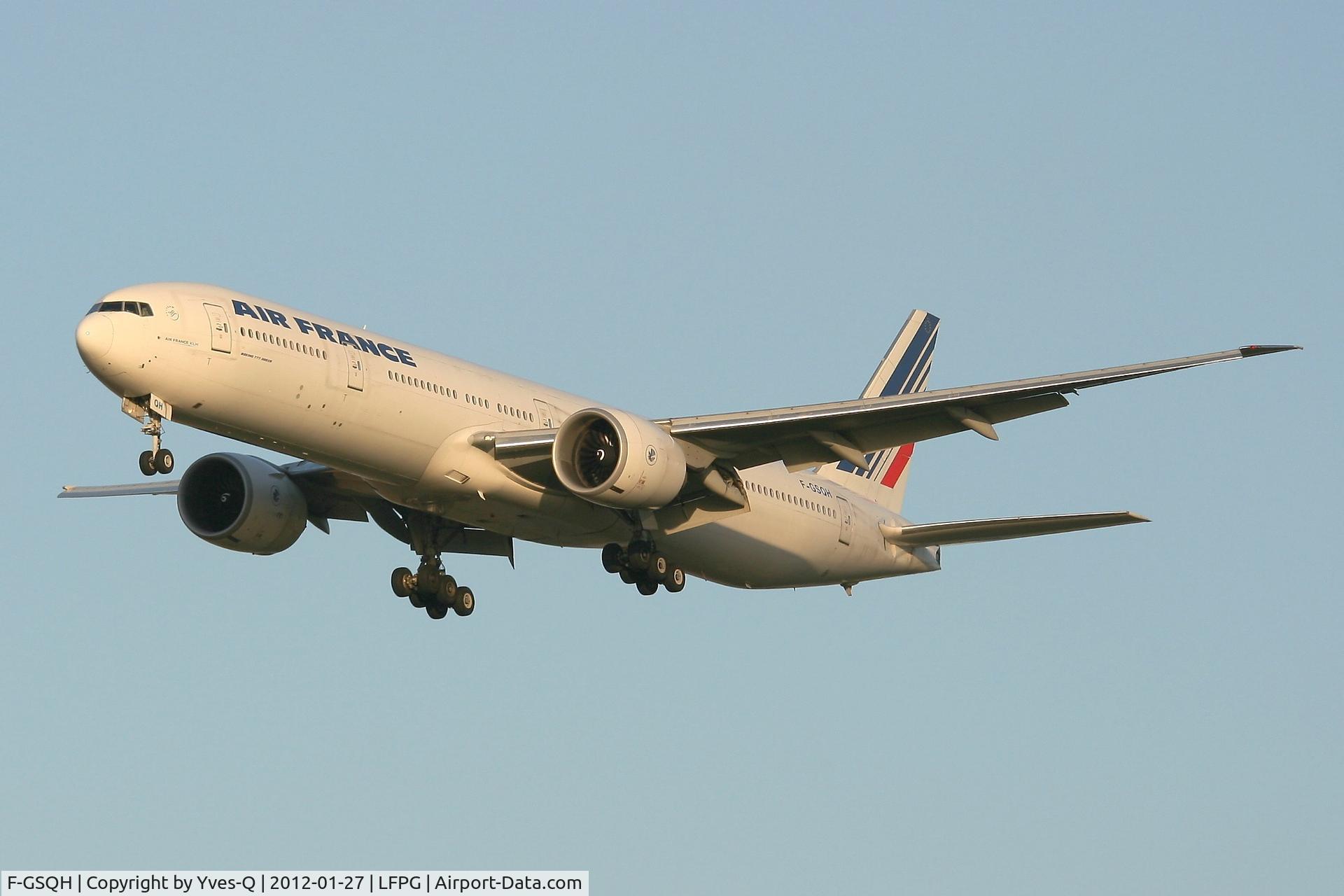 F-GSQH, 2005 Boeing 777-328/ER C/N 32711, Boing 777-328ER, Short approach rwy 26L, Roissy Charles De Gaulle Airport (LFPG-CDG)