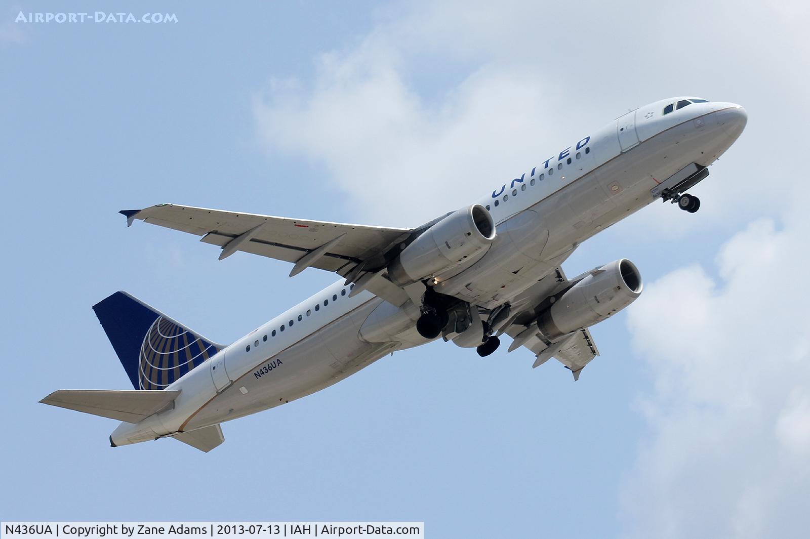 N436UA, 1996 Airbus A320-232 C/N 638, At Houston Intercontinental