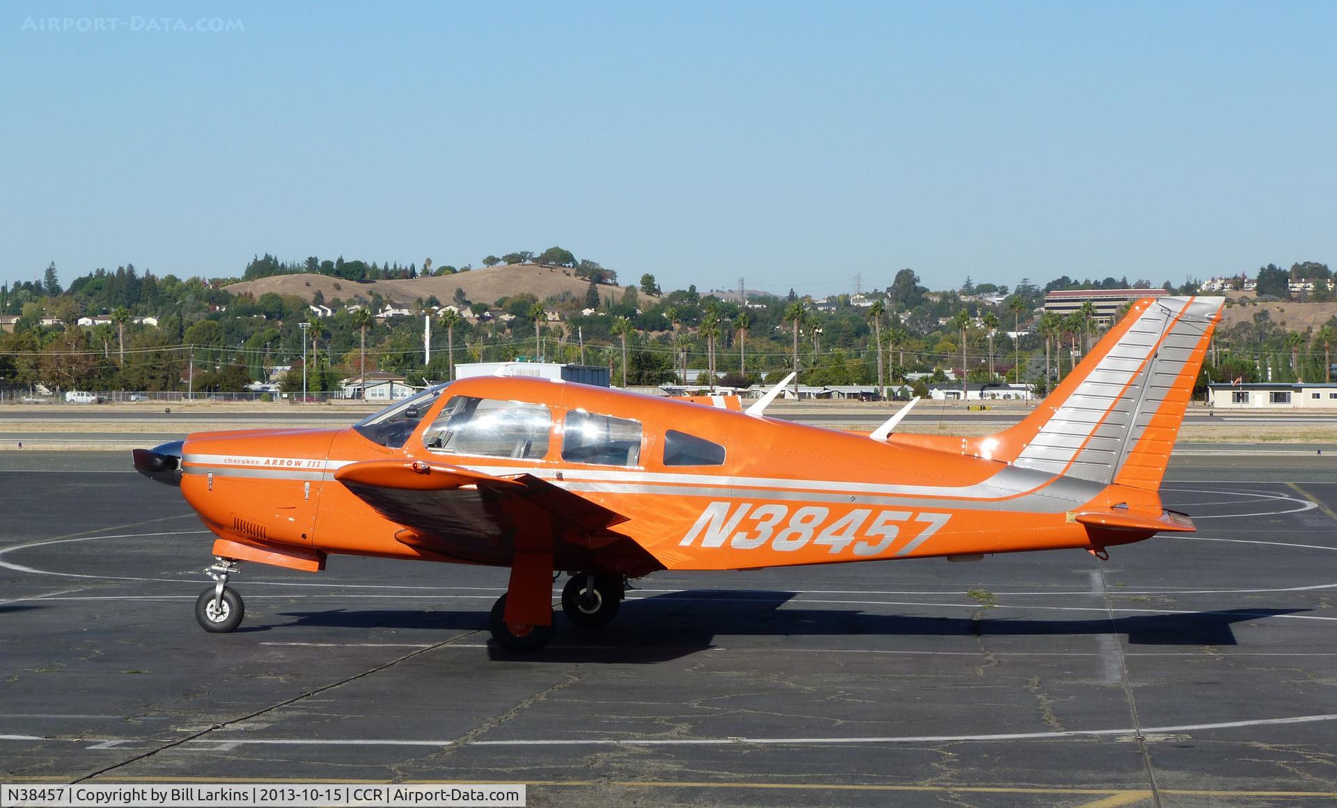 N38457, 1977 Piper PA-28R-201 Cherokee Arrow III C/N 28R-7737094, Visitor