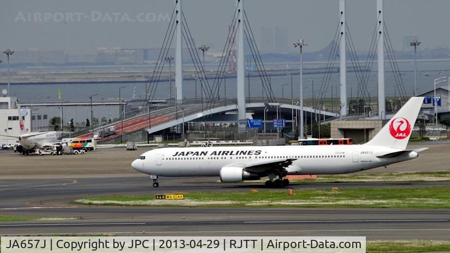 JA657J, 2011 Boeing 767-346/ER C/N 40369, One of JAL's latest B-767's