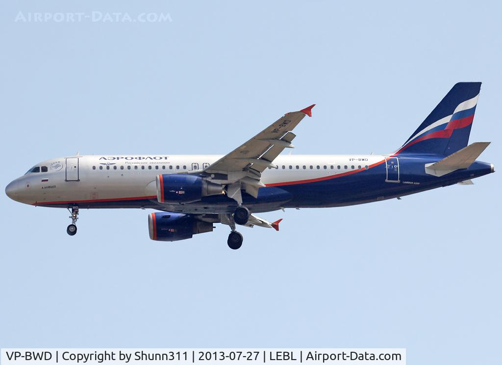 VP-BWD, 2003 Airbus A320-214 C/N 2116, Landing rwy 07L