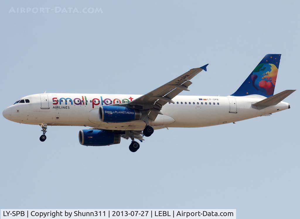 LY-SPB, 2006 Airbus A320-232 C/N 2987, Landing rwy 07L