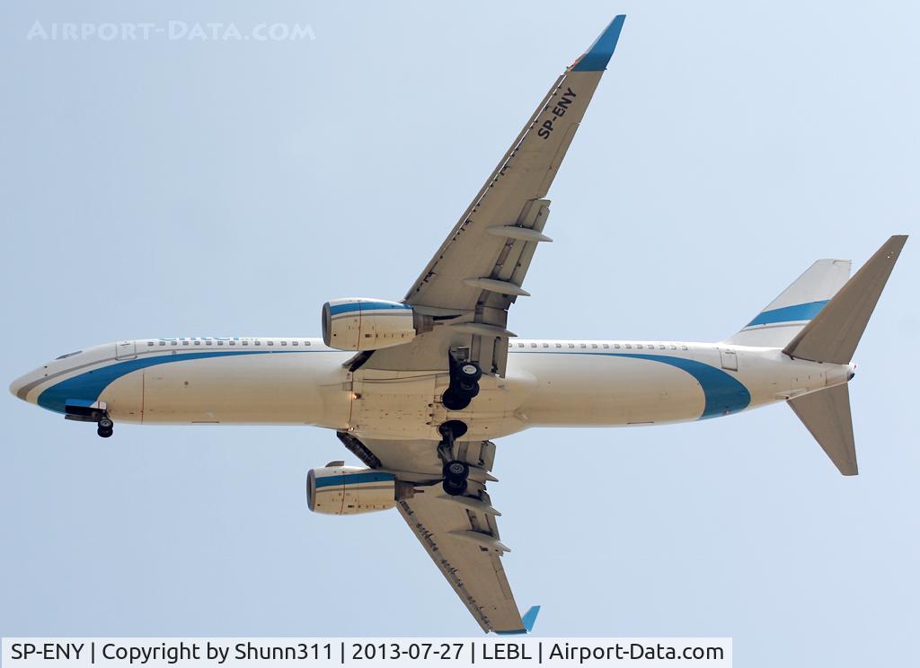SP-ENY, 1999 Boeing 737-86N C/N 28592, Landing rwy 07L