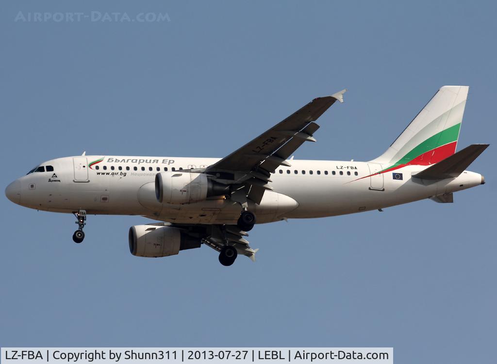 LZ-FBA, 2008 Airbus A319-112 C/N 3564, Landing rwy 07L in new c/s