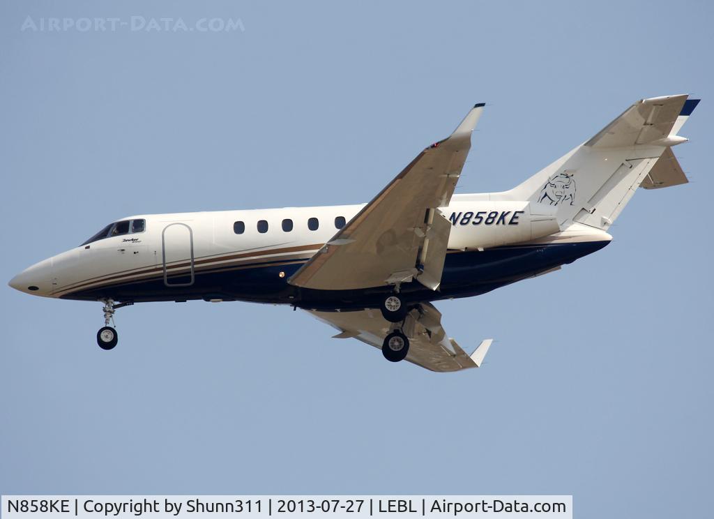 N858KE, 2006 Raytheon Hawker 850XP C/N 258796, Landing rwy 07L