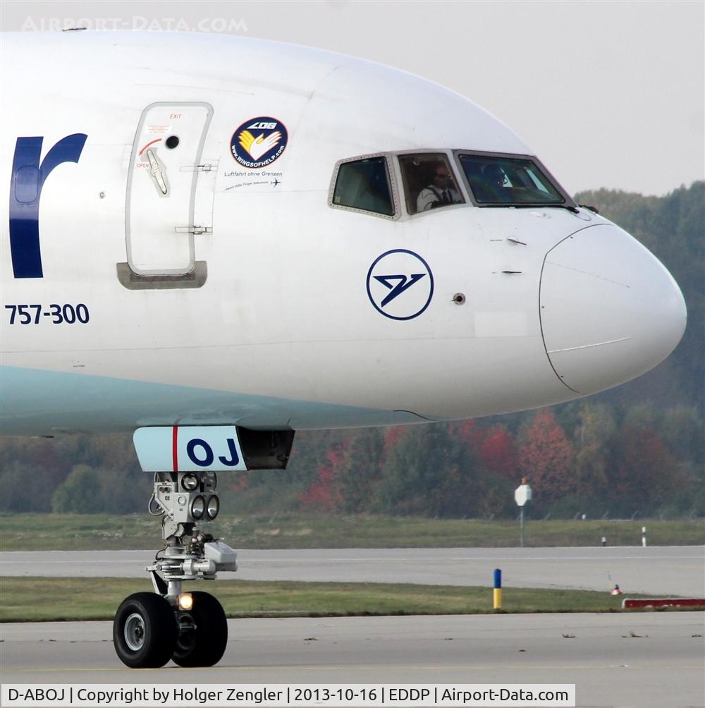 D-ABOJ, 2000 Boeing 757-330 C/N 29019, Close shut on twy A8....