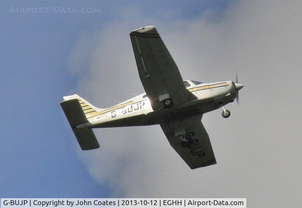 G-BUJP, 1979 Piper PA-28-161 C/N 28-7916047, Low approach during training.