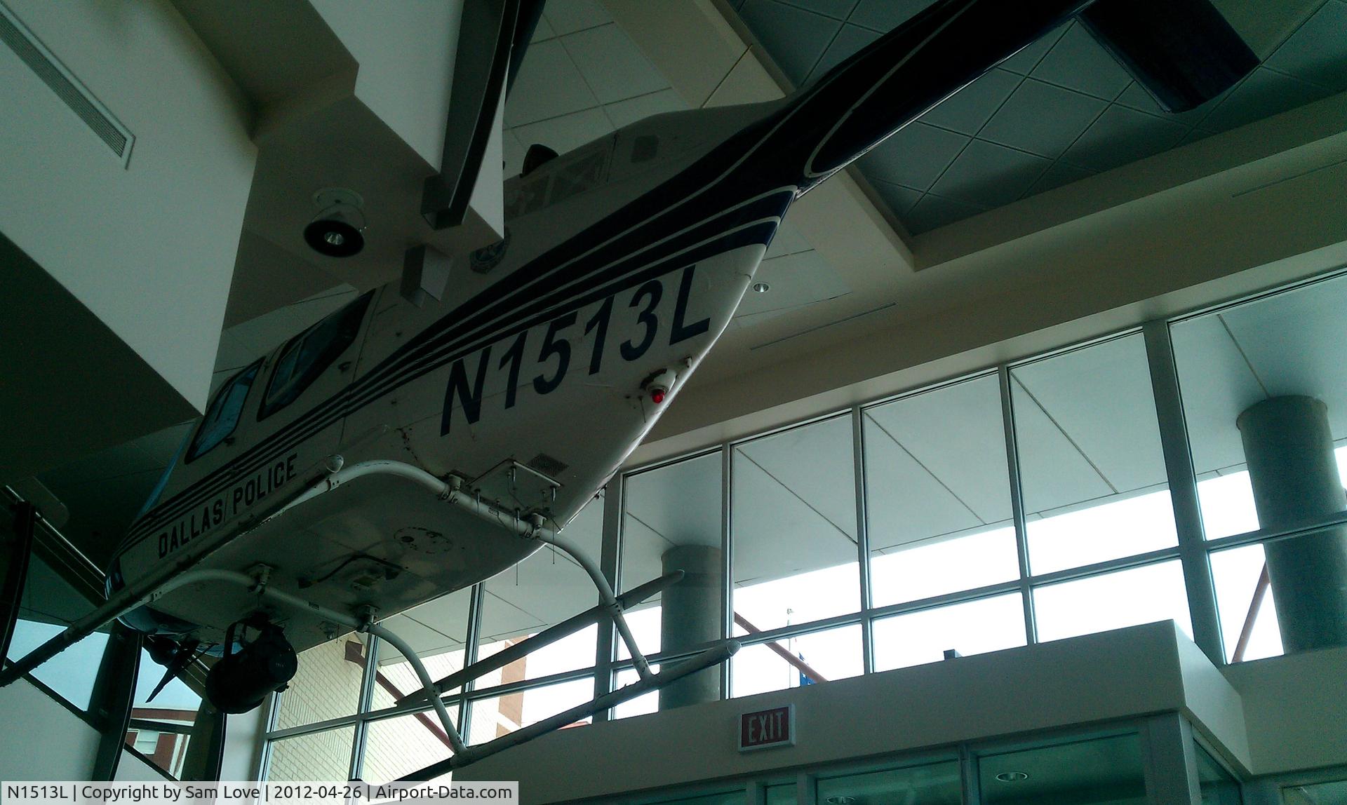 N1513L, Bell OH-58A C/N 72-21388, Hanging inside of Dallas PD Jack Evans Police Headquarters at 1400 S. Lamar, Dallas, TX.
